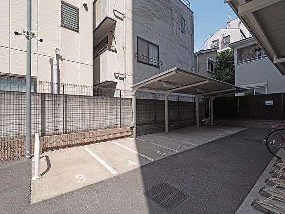 バイク駐車場