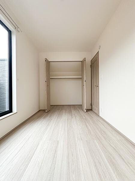 洋室を拡大表示