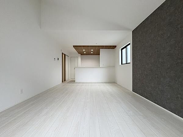 リビング/ダイニングを拡大表示