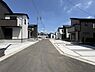 その他：交通量の少ない道路に面しているので落ち着いて駐車できます。