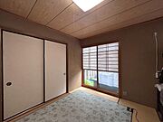6帖和室。客間や個室など多目的に使えます。