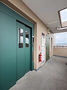 エレベーター付近の様子です。