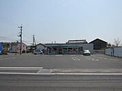 ファミリーマート入間木蓮寺店まで836m