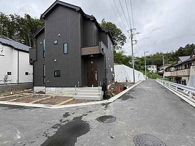 外観:現地外観の様子。 外観:現地外観の様子。