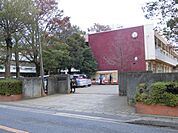 四街道市立四街道小学校まで800m