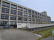 高砂市立竜山中学校まで1296m