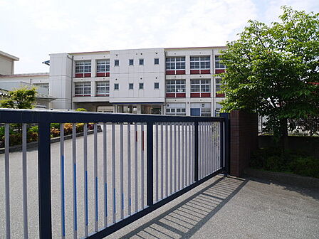 加古川市立野口小学校まで1153m