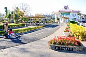 ユーカリ交通公園まで810m、子ども達が楽しく遊びながら正しい交通知識・交通ルールを学ぶことができるように作られた公園です。入園料は無料。