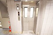 エレベーター付きなのでベビーカーで子どもとお出かけ、重い荷物を持っての帰宅、日々のゴミ出しもスムーズな移動を叶えてくれます♪