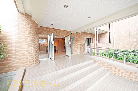 物件のご提案から現地へのご案内、ご契約まで、業務に精通したスタッフが対応させて頂きます。お気軽にご相談ください!