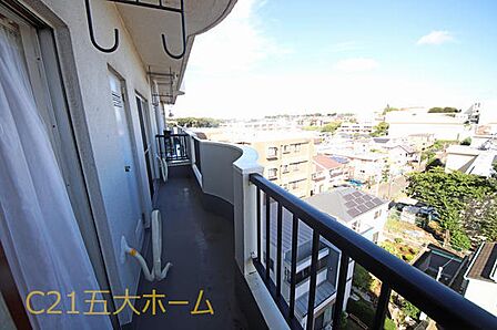南東向き・5階部分につき、陽当たり眺望良好です!
