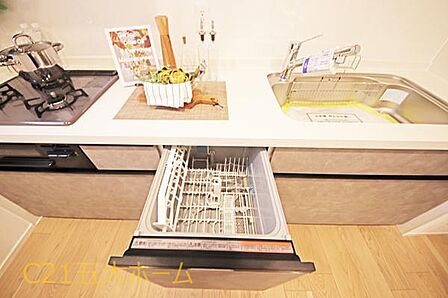 物件のご提案から現地へのご案内、ご契約まで、業務に精通したスタッフが対応させて頂きます。お気軽にご相談ください。
