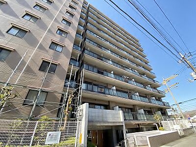 外観：〜ぜひ現地をご確認下さい〜周辺に高い建物は無く良好なロケーションと共に高い資産性が期待できます。見る人々に幸せな気持ちを与え、美しさや温かさを感じさせる特別な場所となっています。