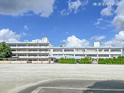 周辺：さいたま市立春岡小学校 1190m