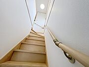 手すり付き階段