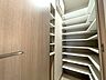 玄関：シューズインクローゼットで色々なものを収納できてお部屋がすっきりします。