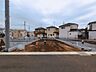 外観：前面道路含む現地