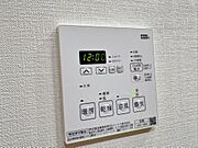 衣類乾燥機は、外干ししなくて済むならお天気だけでなく花粉・大気汚染も気にせずに済みますし、ダニも死滅させることができ、死骸はフィルターで濾過されるというありがたい一面も。