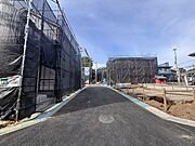 北東側6ｍ公道。2026年4月中旬撮影