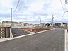 外観：前面道路含む現地