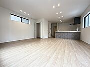 「Living dining room」19帖のリビングは家族が集い憩う場、食事を愉しみ会話が弾む、時を忘れて幸せを感じる暖かな空間です。