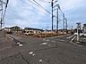 外観：前面道路含む現地