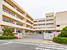 周辺：吉川市立中曽根小学校 710m
