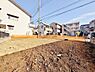 外観：陽光降り注ぐ広々とした更地は、家族の夢を育むマイホームの舞台に最適です。お子様がのびのびと育つ、理想の住まいをここで実現しませんか。