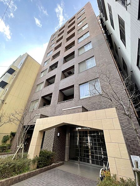 東京メトロ日比谷線「入谷駅」徒歩6分。JR山手線「鶯谷駅」徒歩12分。つくばEX「浅草駅」徒歩12分