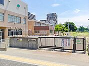 富士見市立つるせ台小学校 320m