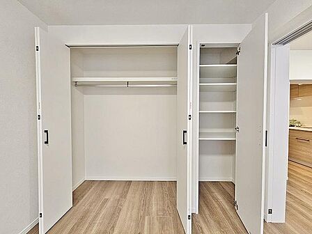 こちらの収納は広さも十分にございますので、収納が苦手な方にも安心です。これならお部屋も広く使えそうですね。