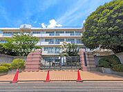 さいたま市立浦和大里小学校 960m