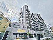 JR戸田公園駅が徒歩5分という好立地。周辺にはスーパーやコンビニ、保育園など、生活するのに必要な施設が充実。