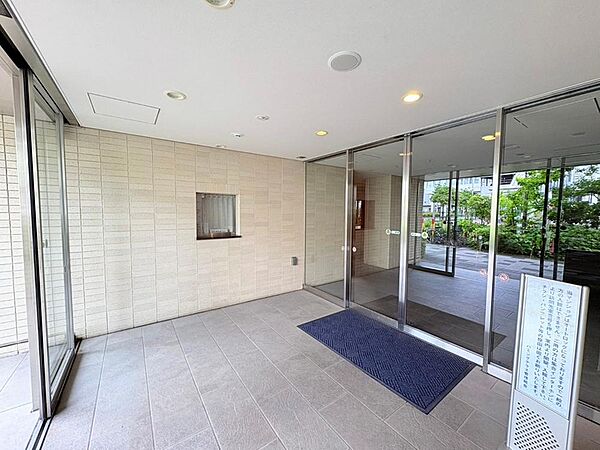 エントランスを拡大表示