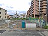 外観：前面道路含む現地