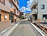 外観：スポット的に落ち着いた住環境が形成される「喜沢1丁目」の住宅街です。