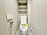 トイレ：TOTO製の洗浄便座一体型トイレに新規交換済み。節水効果も高く、お手入れしやすいフォルムでいつでも清潔さを保てます。