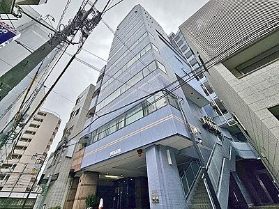 外観:JR西川口駅が徒歩2分という好立地。周辺にはスーパーやコンビニ、保育園など、生活するのに必要な施設が勢揃い。 外観:JR西川口駅が徒歩2分という好立地。周辺にはスーパーやコンビニ、保育園など、生活するのに必要な施設が勢揃い。