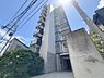 外観：洗練されたツートンカラーのタイル張りが美しい外観。ペットと一緒に暮らせる嬉しい住環境です。お部屋は7階部分に位置する3方角部屋のため、どのお部屋からも空が見渡せます。