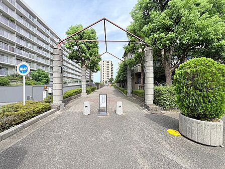 訪れた者に安らぎと品性を与える特別な空間です。ここに住むからこそ意味がある。すべての「始まり」をここから迎えます。