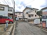 外観：前面道路含む現地