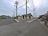 外観：前面道路含む現地