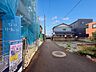 外観：前面道路含む現地
