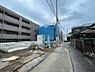 外観：前面道路含む現地