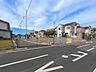 外観：前面道路含む現地
