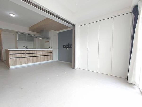 洋室を拡大表示