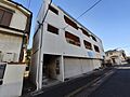 前面道路と外観