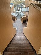 4階からの階段