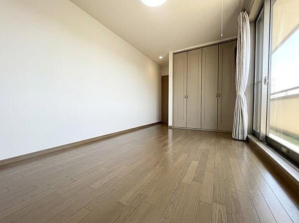 洋室を拡大表示