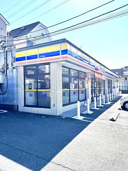 ミニストップ多摩永山店まで1261m
